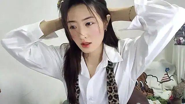 Snapshot of Moonlight-23 chatting on January 13, 1:05 pm Moonlight-23 online show from January 13, 1:05 pm