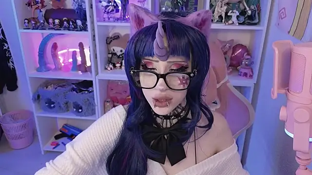 Nana stolass online show from June 29, 11:10 am