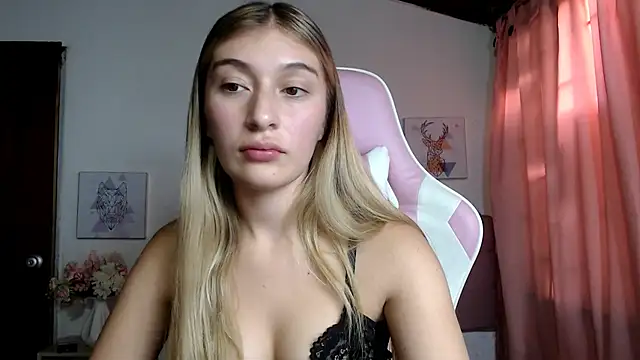 SophiaaLee online show from March 13, 10:49 pm