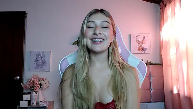 SophiaaLee online show from March 19, 8:57 pm