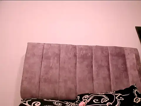 Snapshot of Luciana_hardmand chatting on September 18, 7:49 pm Luciana hardmand online show from September 18, 7:49 pm