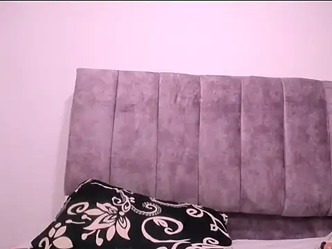 Snapshot of Luciana_hardmand chatting on October 15, 11:38 pm Luciana hardmand online show from October 15, 11:38 pm