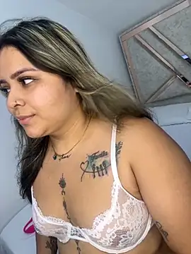 ashley-swift- online show from September 22, 8:55 pm