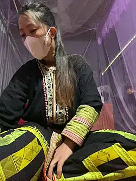 Huong-Ly online show from February 19, 7:48 am