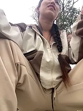 Huong-Ly online show from February 22, 7:40 am