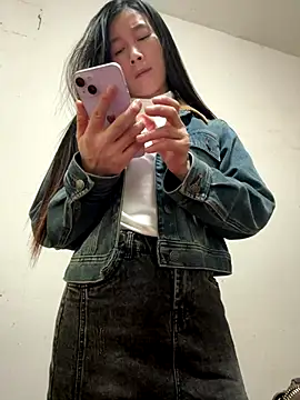 crhong666 online show from October 29, 12:13 am