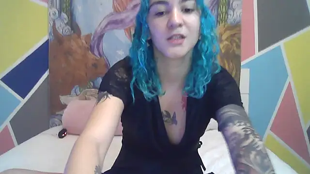 Snapshot of peetitefairy chatting on October 7, 4:31 am peetitefairy online show from October 7, 4:31 am