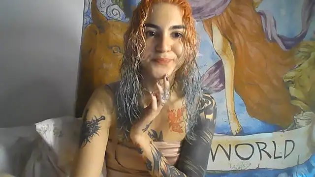 Snapshot of peetitefairy chatting on August 6, 3:08 am peetitefairy online show from August 6, 3:08 am
