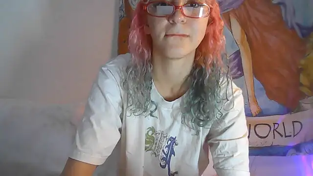 Snapshot of peetitefairy chatting on August 7, 5:42 am peetitefairy online show from August 7, 5:42 am
