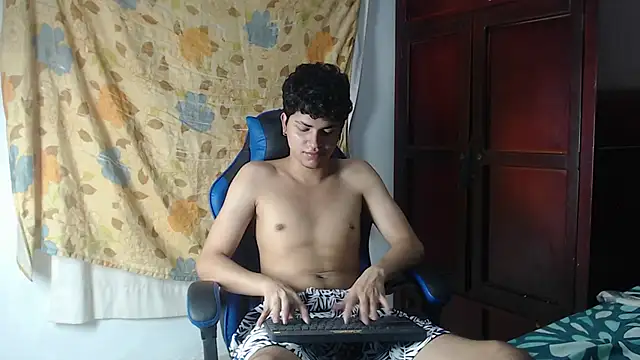 alice julls online show from May 28, 5:32 pm