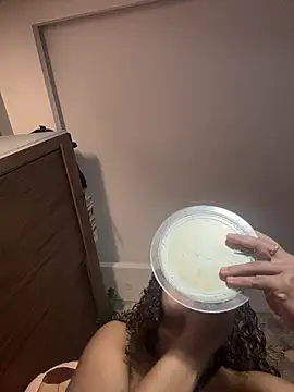 hannachris- online show from February 25, 11:03 pm