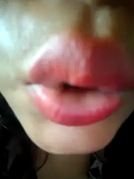 Snapshot of Hott_Muskan chatting on May 3, 10:32 am Hott Muskan online show from May 3, 10:32 am