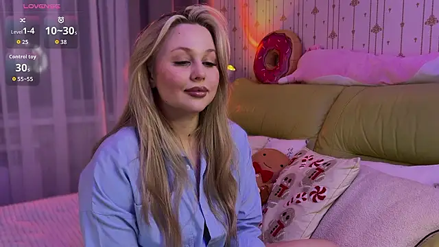 Estella Elwood online show from January 19, 4:11 pm