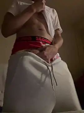 Snapshot of ytsentt chatting on February 15, 7:51 am ytsentt online show from February 15, 7:51 am