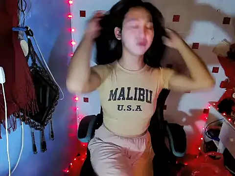 Nathalie Smith19 online show from September 19, 12:02 am