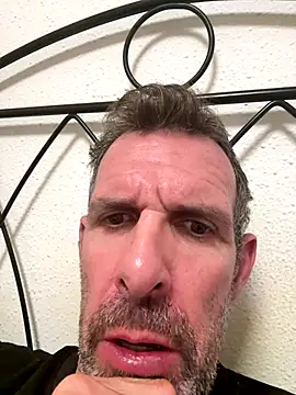 gigolobcn online show from December 13, 8:25 pm