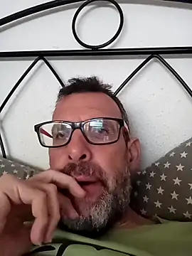 gigolobcn online show from April 2, 5:32 pm