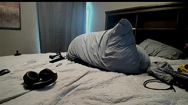 Snapshot of LeeCox chatting on December 30, 11:06 pm LeeCox online show from December 30, 11:06 pm