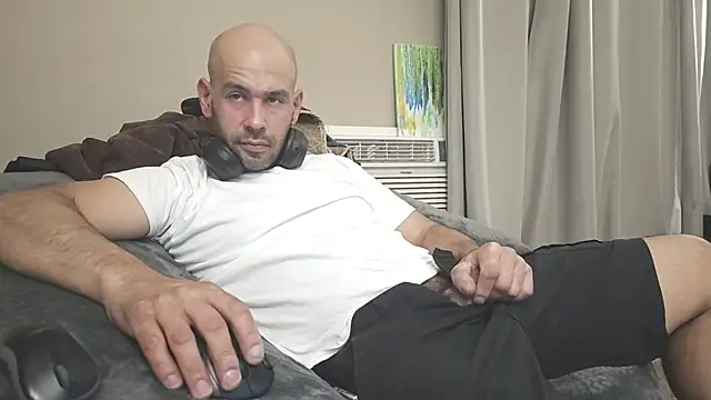 Snapshot of LeeCox chatting on March 7, 3:40 am LeeCox online show from March 7, 3:40 am