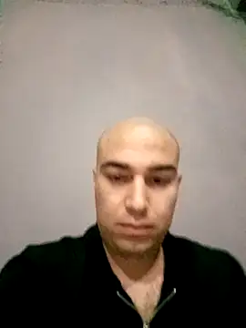 Snapshot of Aliii1657 chatting on April 22, 8:32 pm Aliii1657 online show from April 22, 8:32 pm