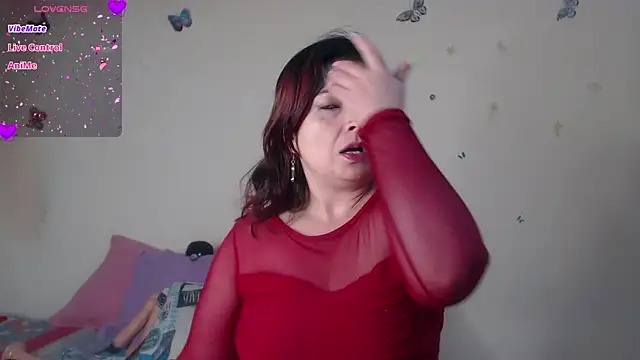 Snapshot of evangeline_lover chatting on June 24, 1:43 pm evangeline lover online show from June 24, 1:43 pm
