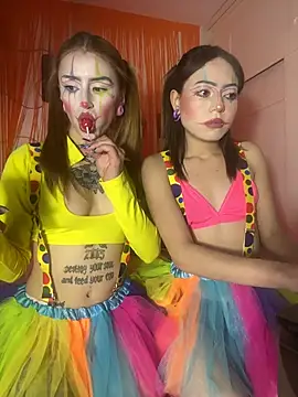 PrettyAmber online show from October 29, 5:25 pm