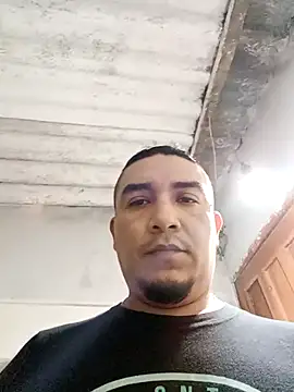 Snapshot of SecurePlanet9 chatting on February 3, 5:07 pm SecurePlanet9 online show from February 3, 5:07 pm