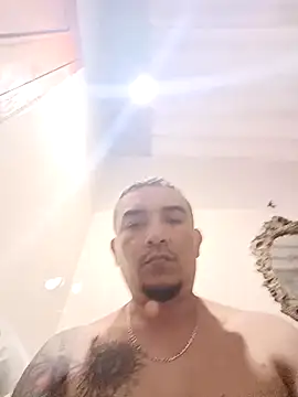 Snapshot of SecurePlanet9 chatting on February 13, 2:40 am SecurePlanet9 online show from February 13, 2:40 am