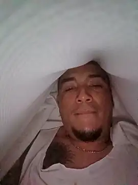 Snapshot of SecurePlanet9 chatting on February 20, 6:26 am SecurePlanet9 online show from February 20, 6:26 am