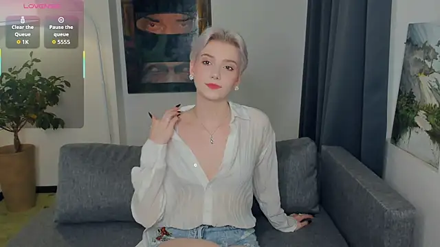 Snapshot of OdelynaAsp chatting on October 9, 11:52 am OdelynaAsp online show from October 9, 11:52 am