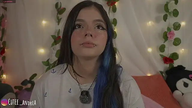 Snapshot of cutee_andrea chatting on July 12, 3:08 am cutee andrea online show from July 12, 3:08 am