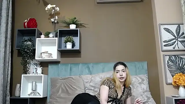 Snapshot of DashaFlame chatting on July 8, 8:02 pm DashaFlame online show from July 8, 8:02 pm