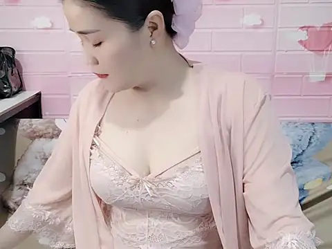 Miu 9117 online show from September 13, 3:56 pm