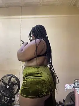 CurvyCocoxxx online show from May 18, 9:37 am