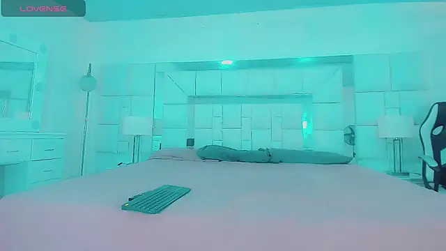 Britany montiel online show from January 10, 7:15 pm