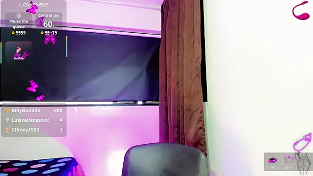 Snapshot of Britany_montiel chatting on April 4, 8:39 pm Britany montiel online show from April 4, 8:39 pm
