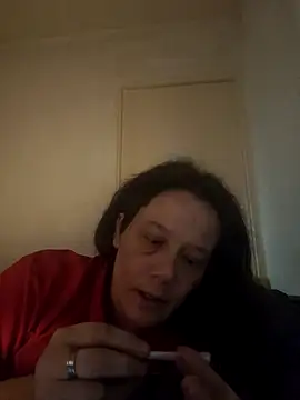 Snapshot of zeousseelphie chatting on April 28, 3:50 pm zeousseelphie online show from April 28, 3:50 pm