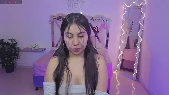 ZURY TAY online show from January 9, 11:46 am