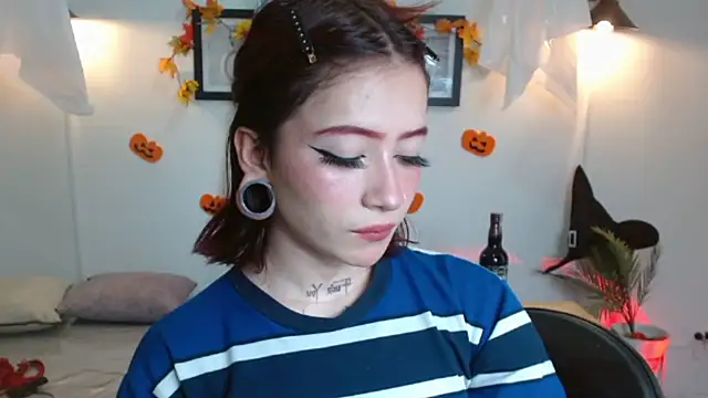 Snapshot of Evanss_lx chatting on October 18, 12:50 pm Evanss lx online show from October 18, 12:50 pm