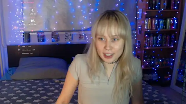 Snapshot of s1lvercherub chatting on May 23, 9:30 pm s1lvercherub online show from May 23, 9:30 pm