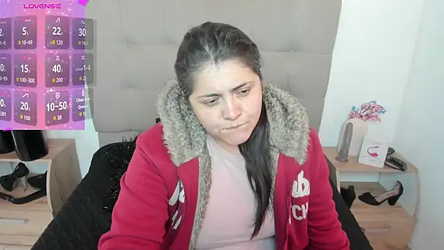 TifanyAmazinng online show from October 2, 12:23 pm