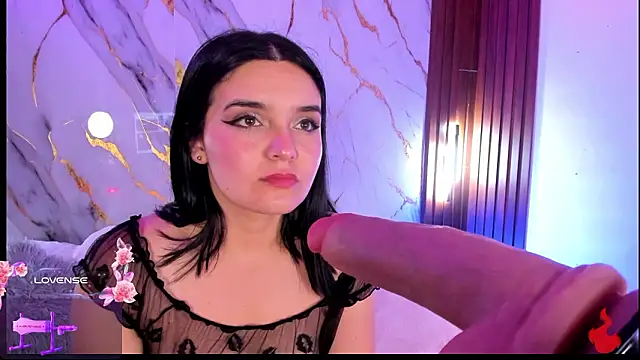 alicecute77 online show from March 31, 2:24 am