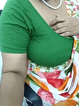 Snapshot of tami_lavanya chatting on February 23, 5:05 am tami lavanya online show from February 23, 5:05 am