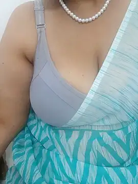 Snapshot of tami_lavanya chatting on March 3, 8:20 am tami lavanya online show from March 3, 8:20 am