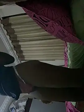 Snapshot of succy33 chatting on November 8, 11:14 pm succy33 online show from November 8, 11:14 pm