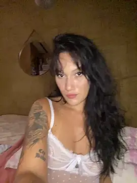 Snapshot of jepetitoiseau chatting on January 16, 10:36 pm jepetitoiseau online show from January 16, 10:36 pm