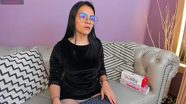 ariannaliss online show from October 4, 3:15 am