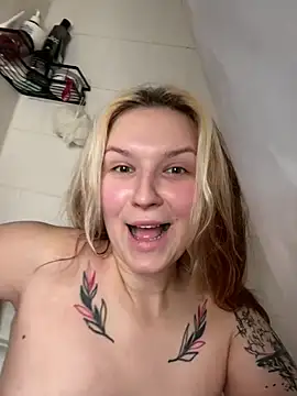 Snapshot of EileenKenner chatting on February 2, 7:23 pm EileenKenner online show from February 2, 7:23 pm