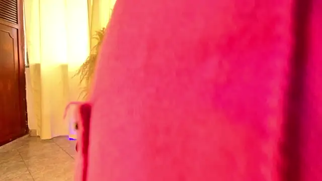 Snapshot of tatixxxvega chatting on February 27, 12:49 pm tatixxxvega online show from February 27, 12:49 pm