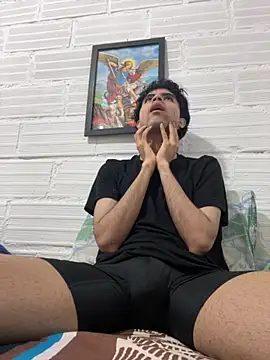 Axel-Mejia online show from October 23, 1:43 pm